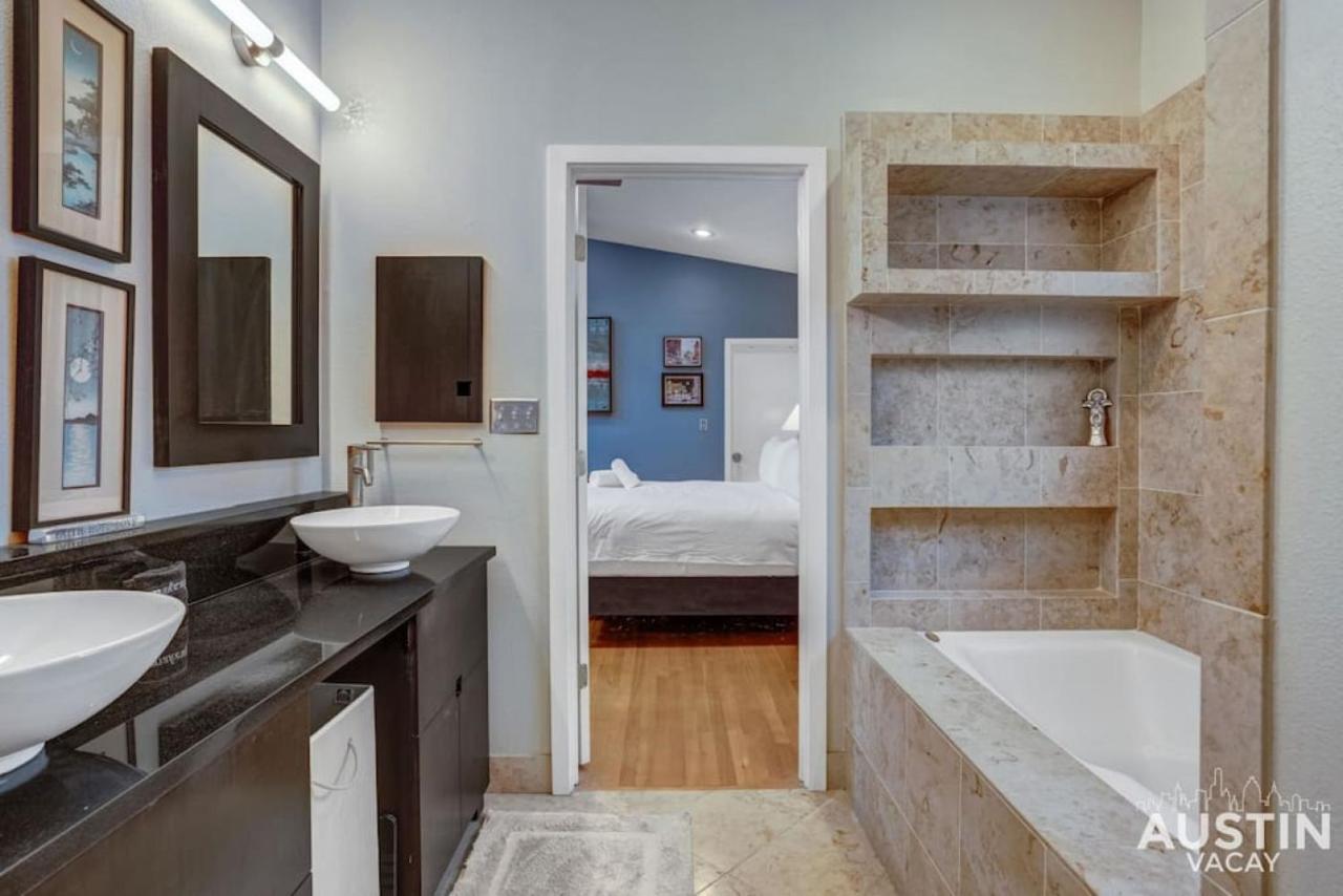 Holiday home Fun For The Whole Family - Easy Access To Downtown *