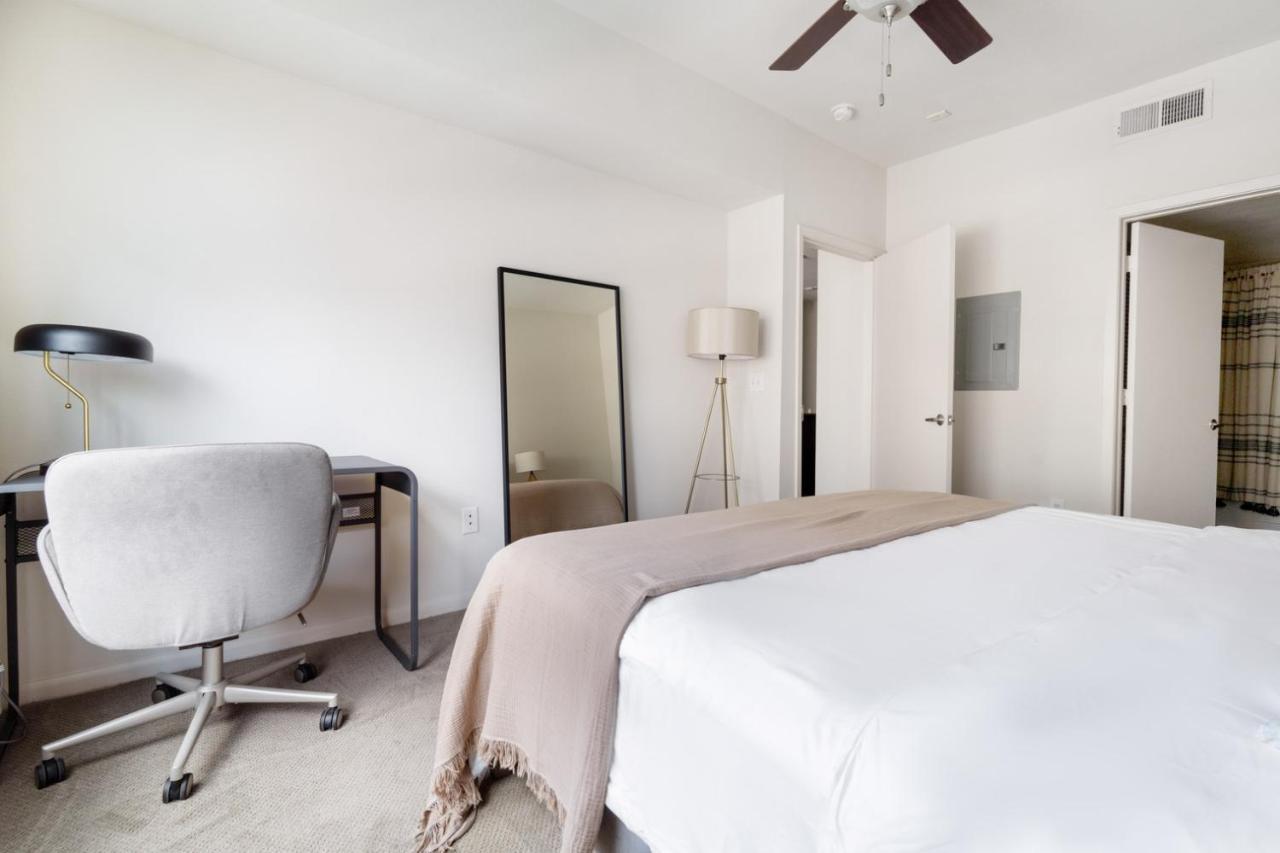 Domain 1br W Gym Pool Wd Nr Restaurants Atx-176 *