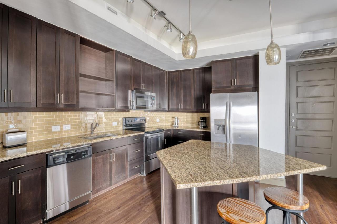 Domain 2br W Gym Pool Wd Nr Restaurants Atx-175 * Austin