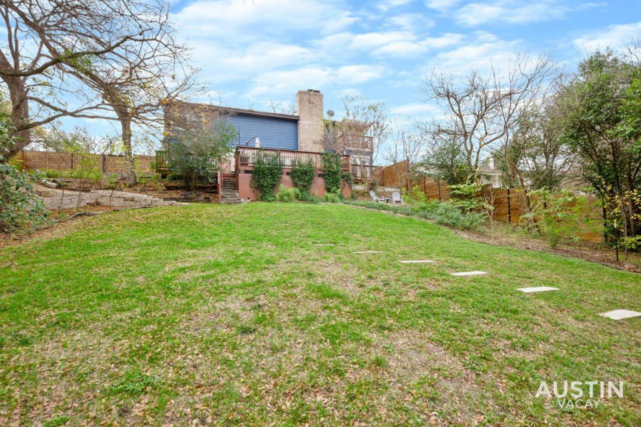 Entire Eastside W Space To Entertain And Yard *