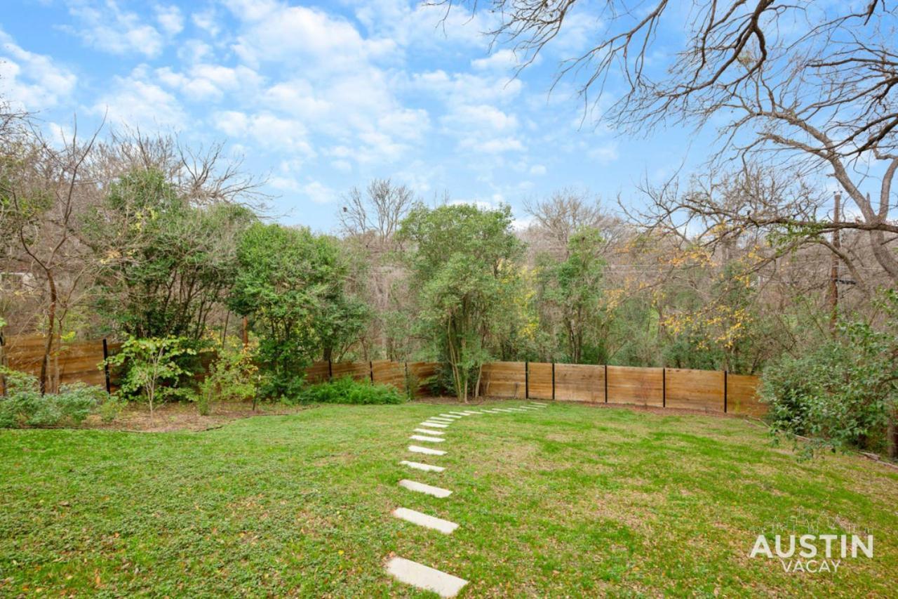 Entire Eastside W Space To Entertain And Yard Holiday home Austin