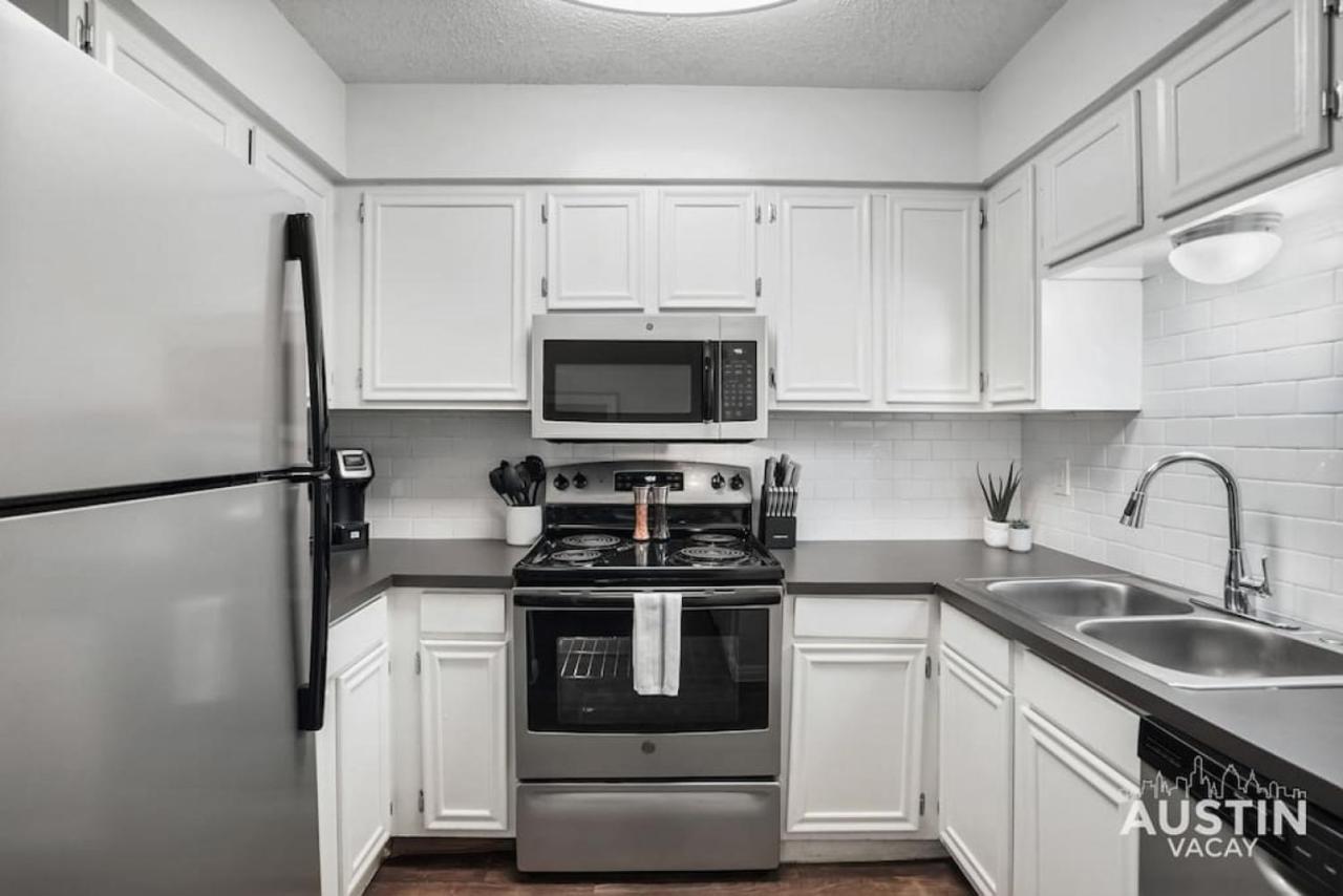 Walk To Everything - Fun Hyde Park Space King Bed Apartment Austin
