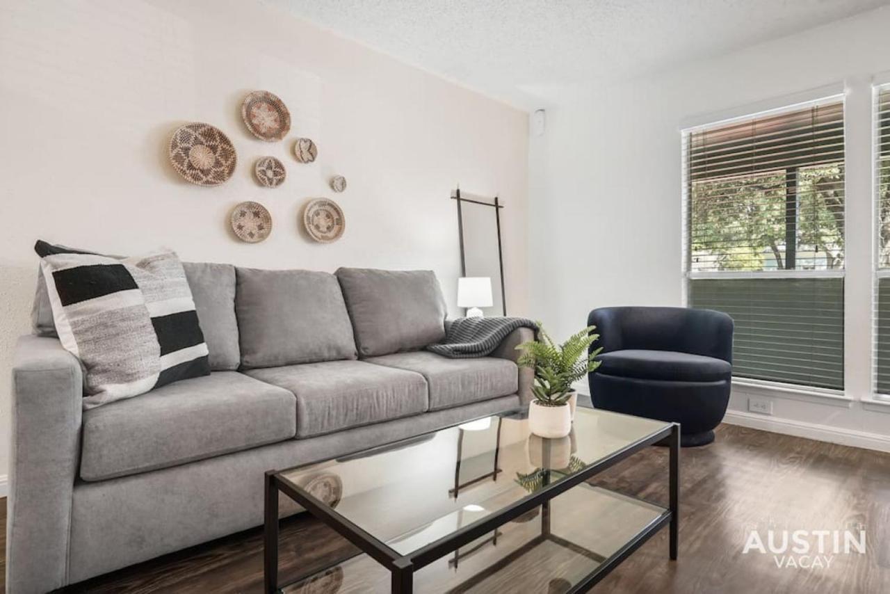 Walk To Everything - Fun Hyde Park Space King Bed Apartment *
