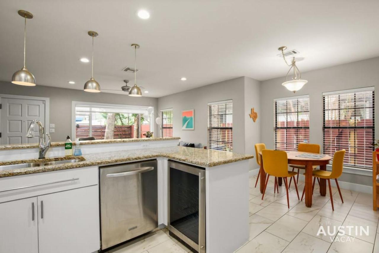 Gorgeous In Heart Of Zilker With Full Kitchen Holiday home