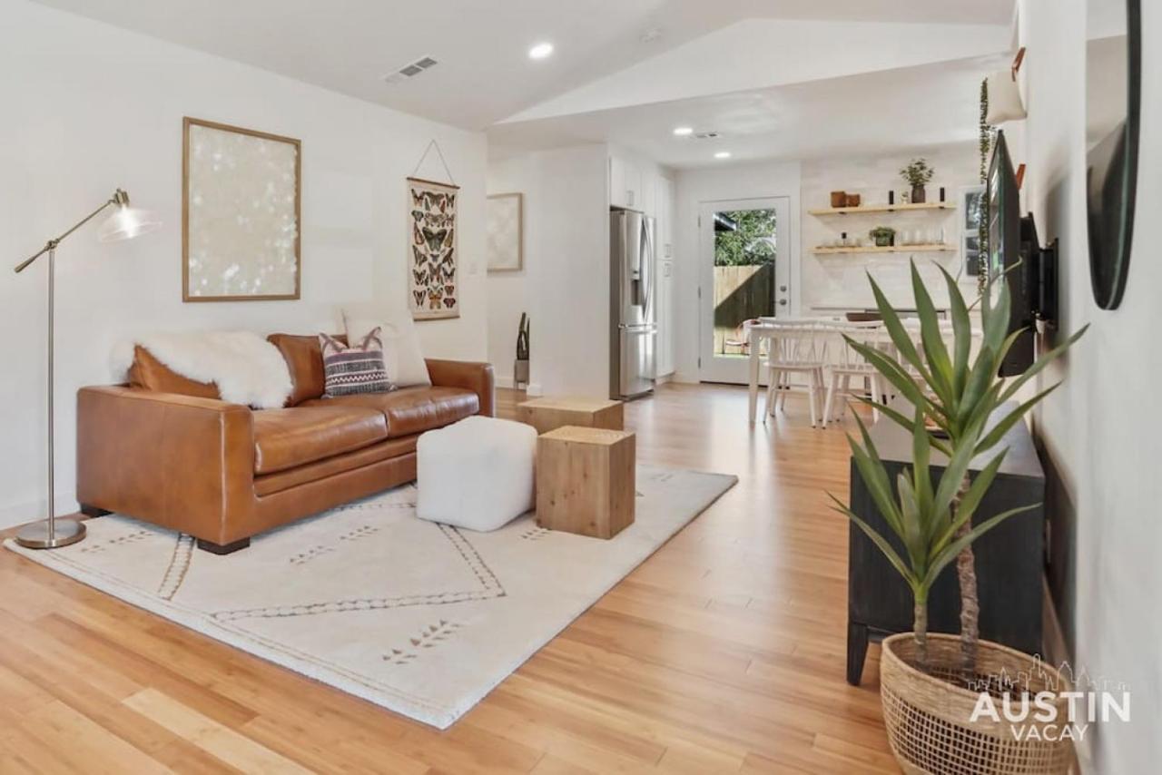 Trendy Remodeled By Soco W Outdoor Space Holiday home