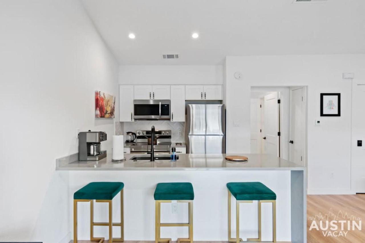 Insta-ready In Barton Hills W King Bed Apartment Austin