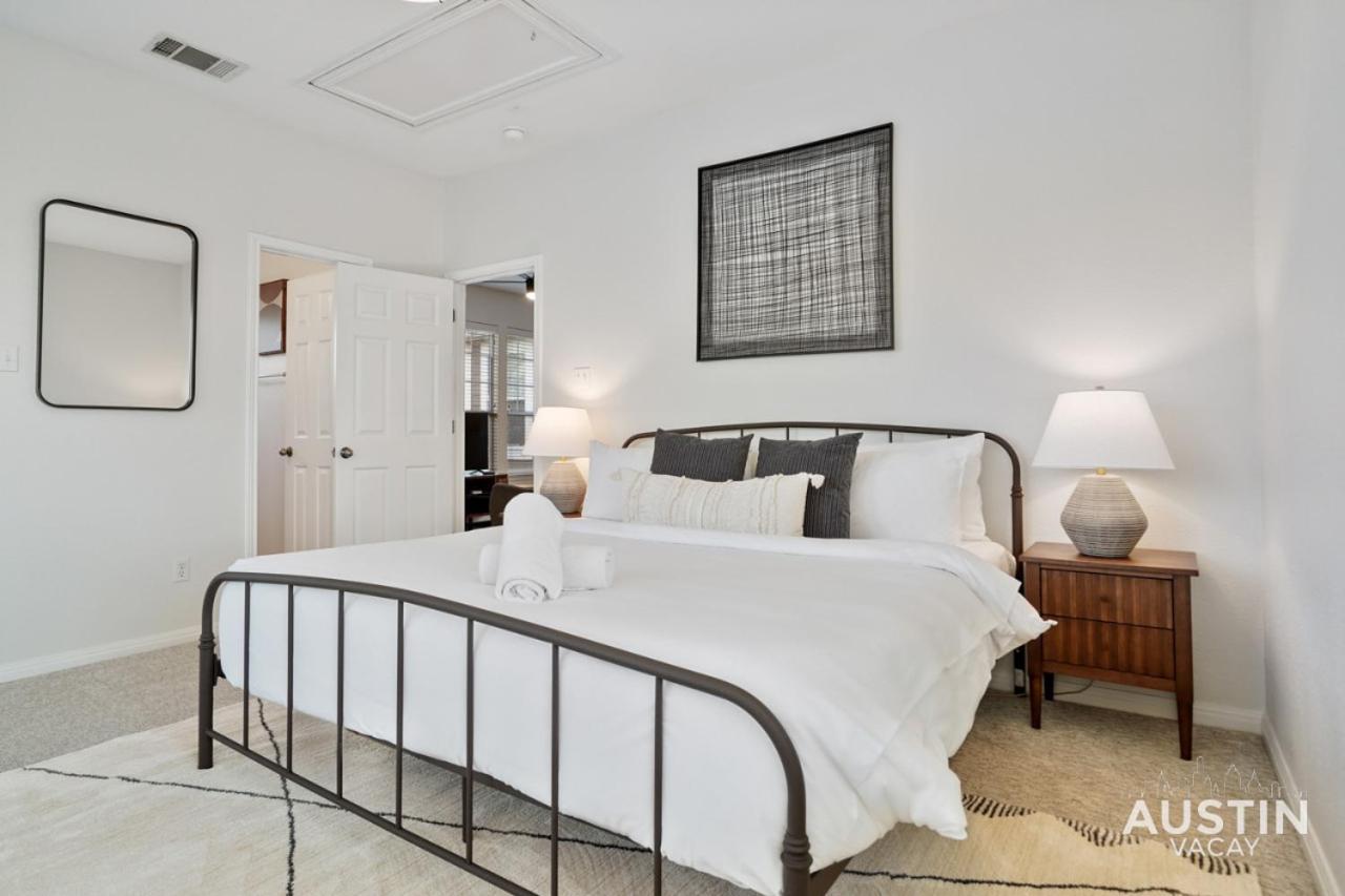 Beautiful King Accommodations, Luxury Linen, And Washer And Dryer *