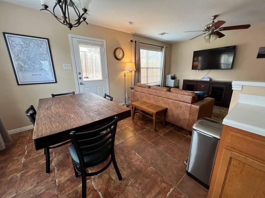 Cozy 3-bed Garden - 10 Mins To Ut Stadium And Downtown *