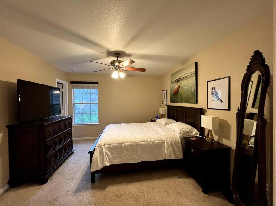 Cozy 3-bed Garden - 10 Mins To Ut Stadium And Downtown *