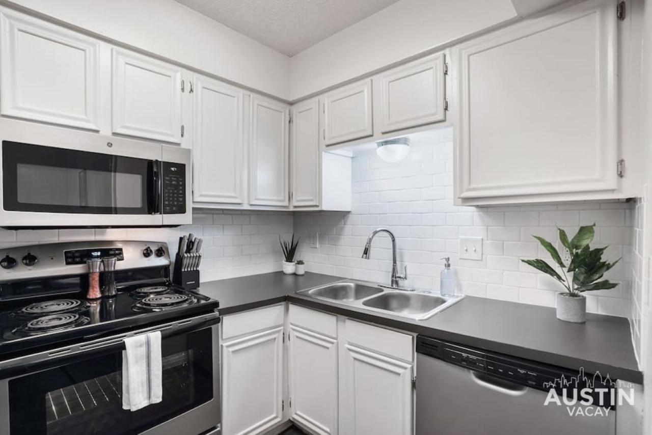 Walk To Everything - Fun Hyde Park Space King Bed Apartment Austin