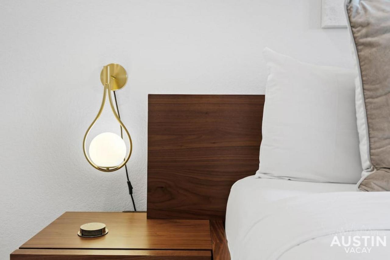 Insta-ready In Barton Hills W King Bed Austin