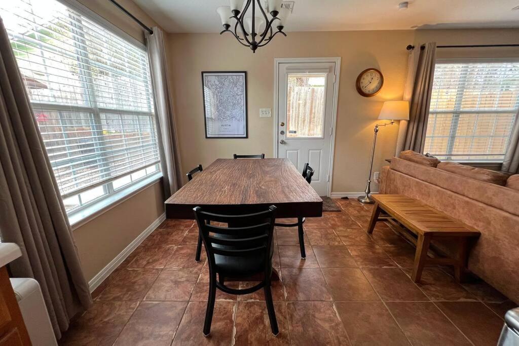 Apartment Cozy 3-bed Garden - 10 Mins To Ut Stadium And Downtown *