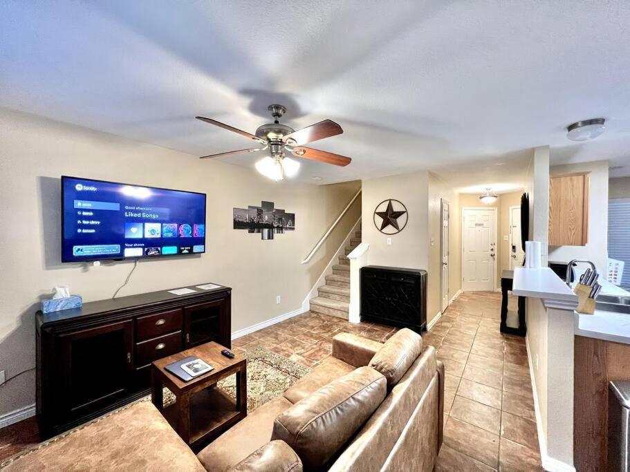 Cozy 3-bed Garden - 10 Mins To Ut Stadium And Downtown *