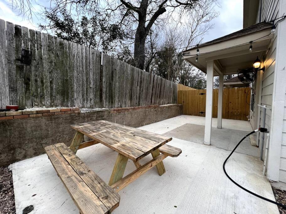 Apartment Cozy 3-bed Garden - 10 Mins To Ut Stadium And Downtown