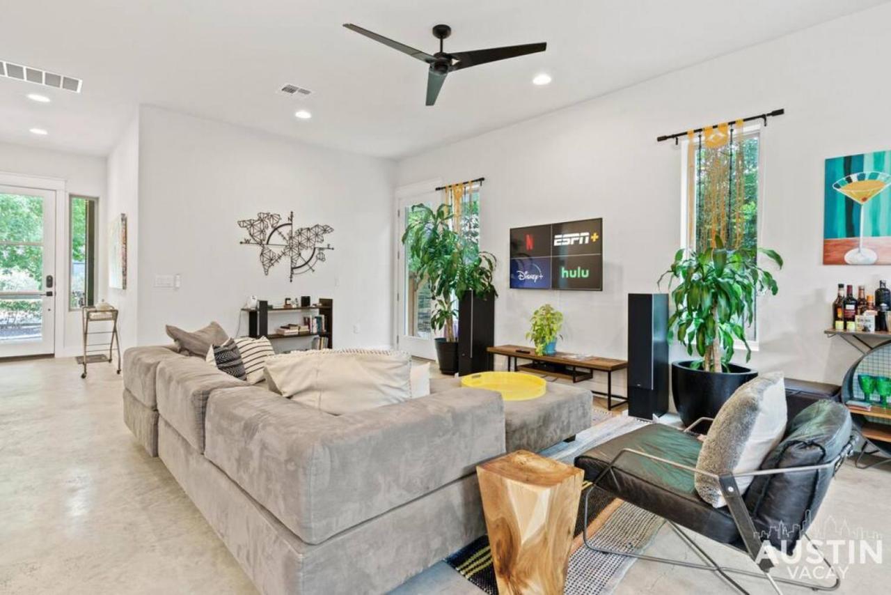 Picture-perfect Trendy Vibes Minutes From Rainey Holiday home *