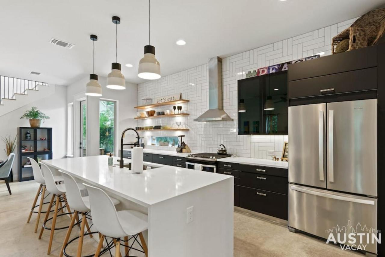Holiday home Picture-perfect Trendy Vibes Minutes From Rainey *