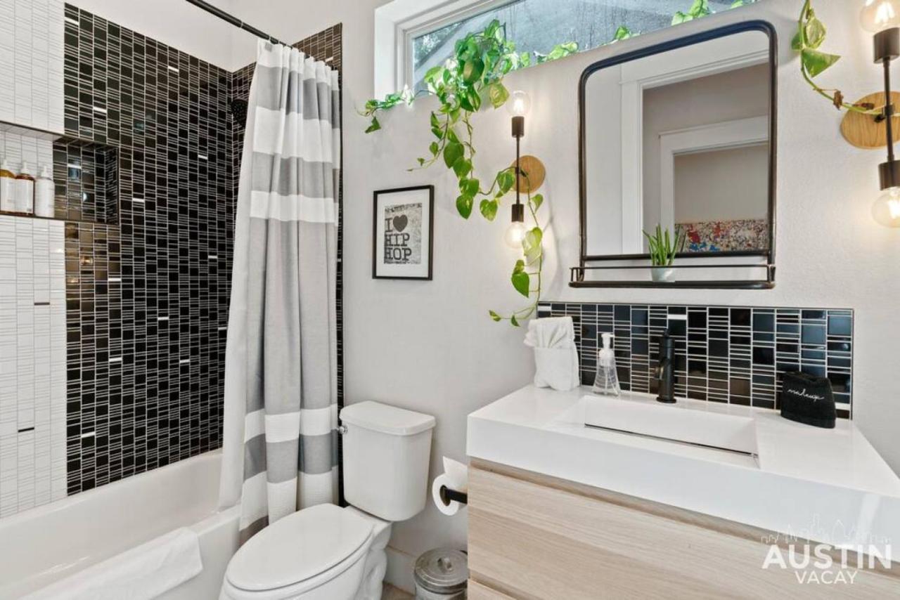 Holiday home Picture-perfect Trendy Vibes Minutes From Rainey *