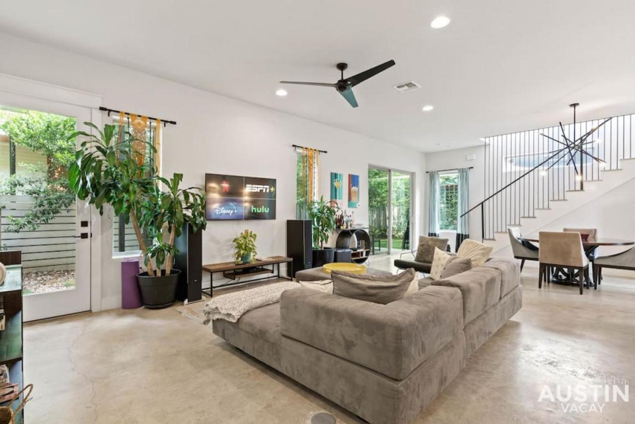 Picture-perfect Trendy Vibes Minutes From Rainey