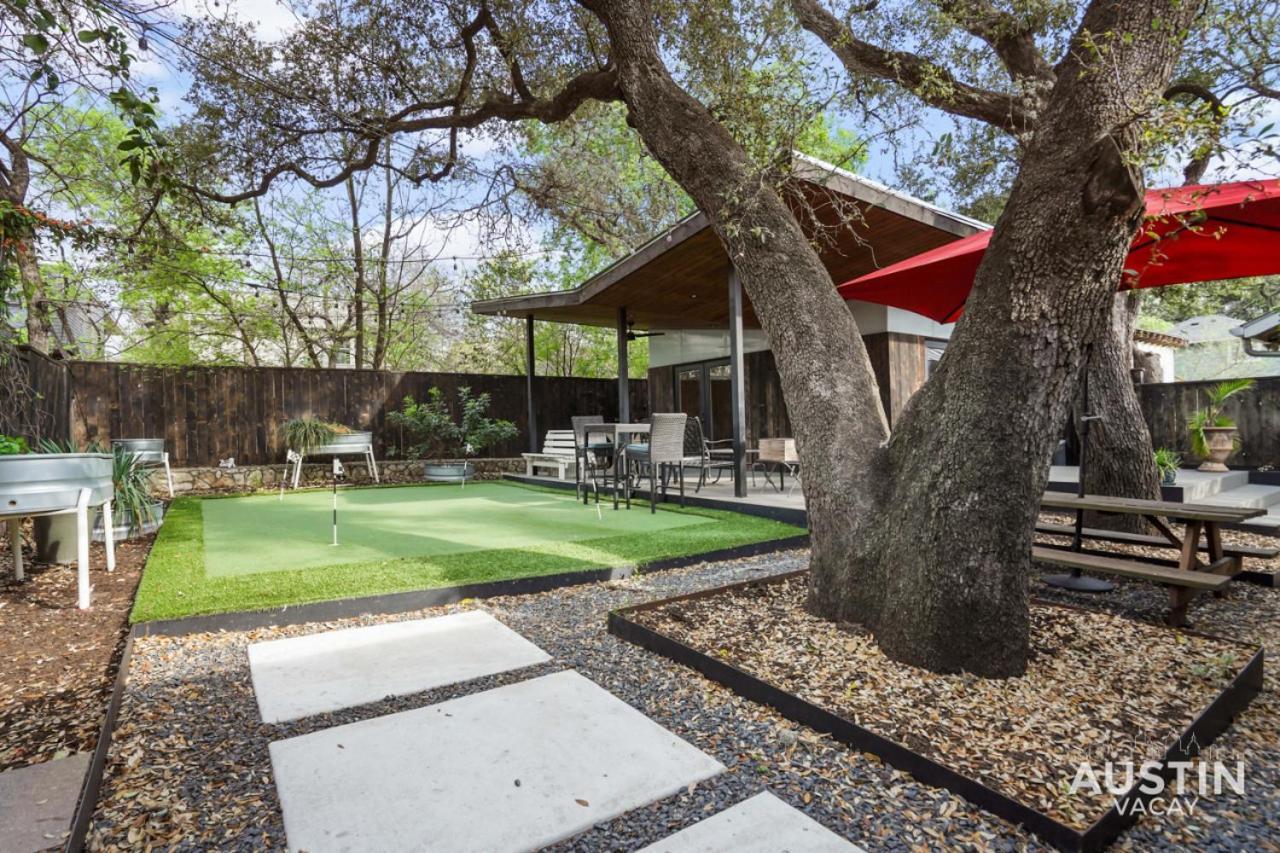 Entertaining Charmer W Outdoor Games And Putt-putt Holiday home *