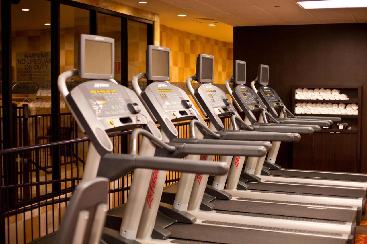 Courtyard Downtown/convention Center Hotel 3*