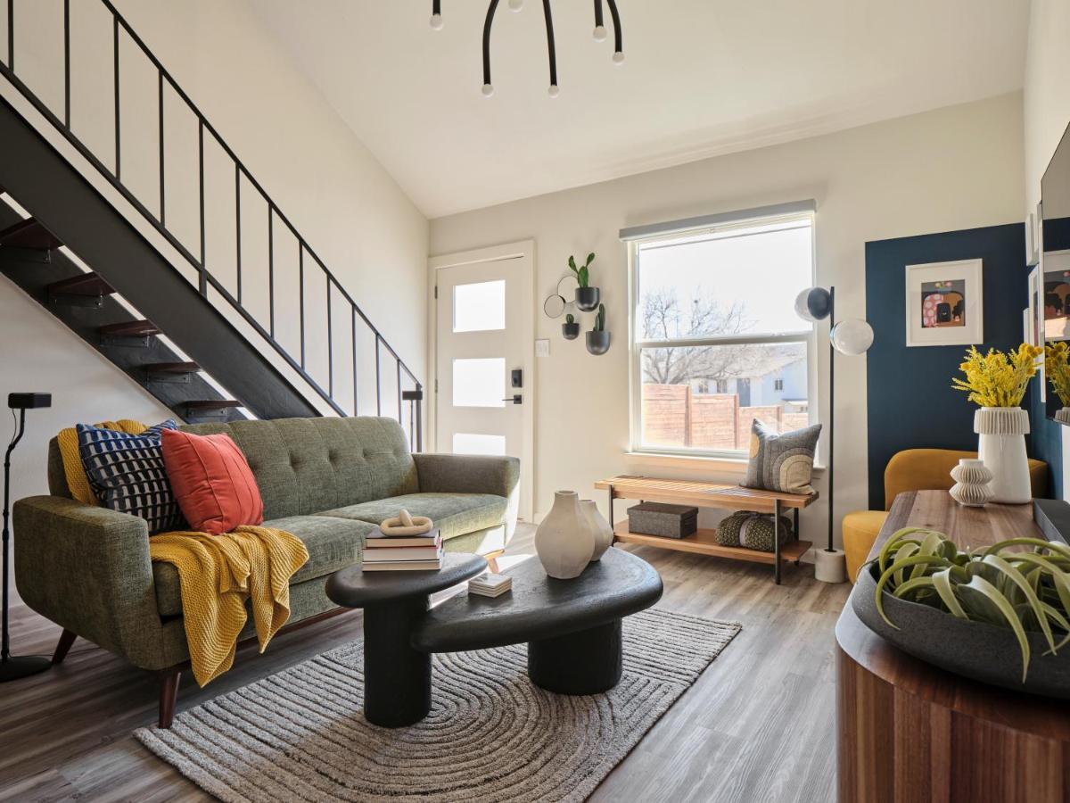 Midcentury Couples Designer Loft - Casa Tuya Apartment *