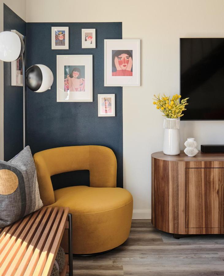 Midcentury Couples Designer Loft - Casa Tuya *