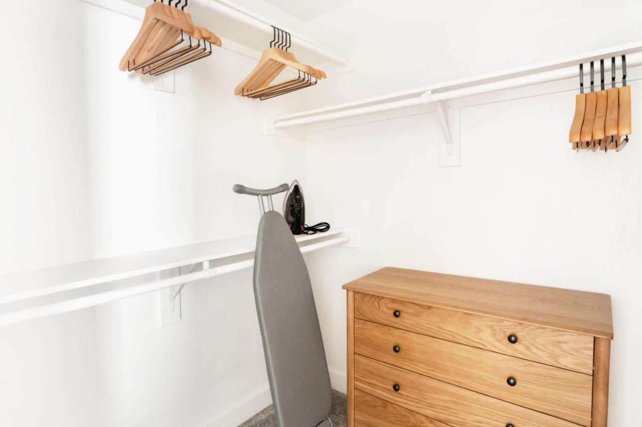 East 1br W Gym Pool Wd Nr Shops Atx-70