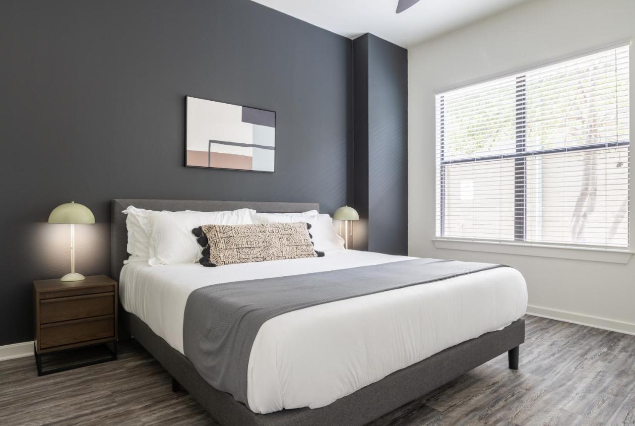 Locale South Congress - 4*