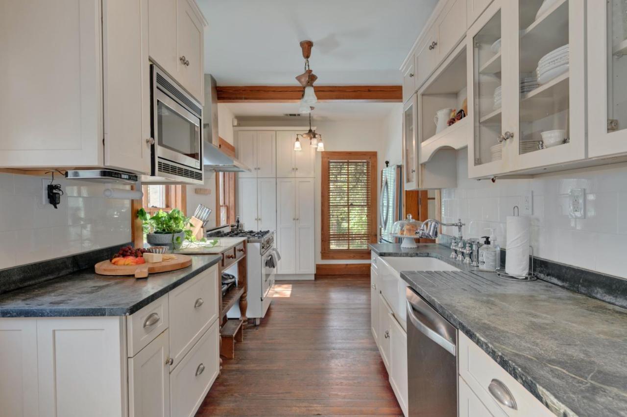 The Stanley Historic With Pool, Bbq Holiday home Austin