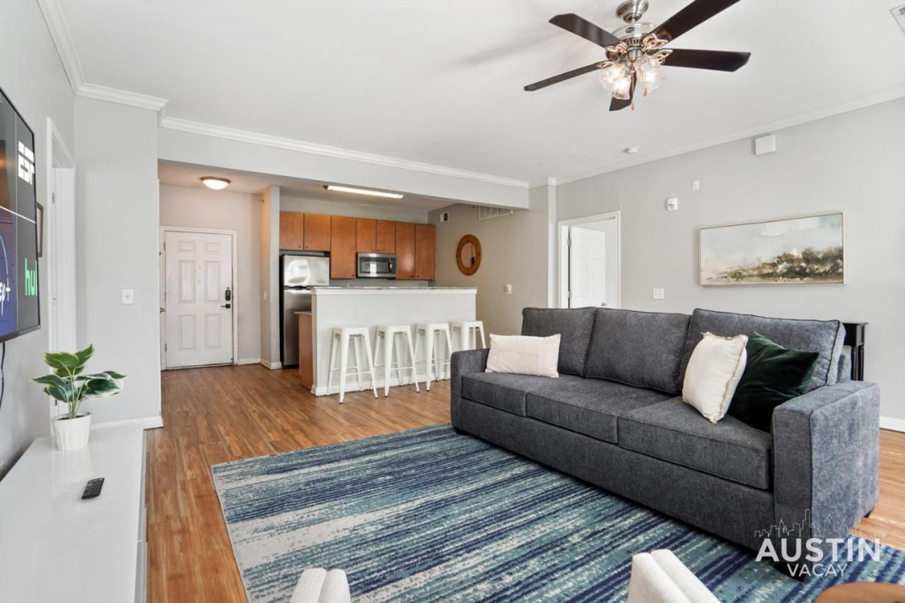 King Beds And Memory Foam Sleeper In Vibrant Atx Austin