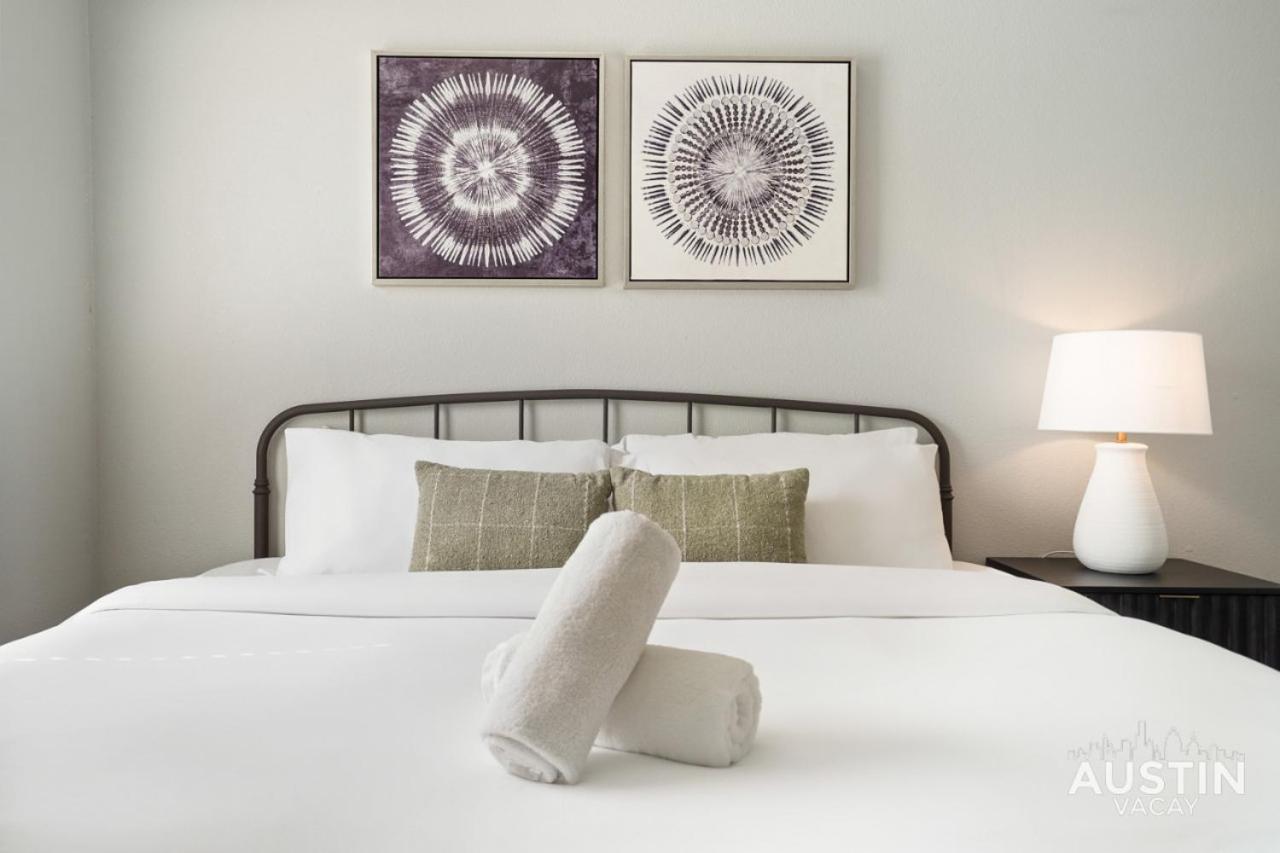 Apartment King Beds And Memory Foam Sleeper In Vibrant Atx Austin