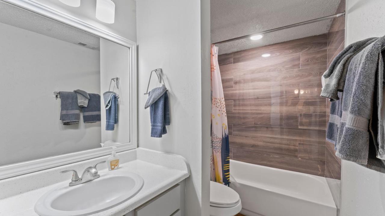 Apartment Vivant - Sola Chic King Bed Suites, Close To Downtown