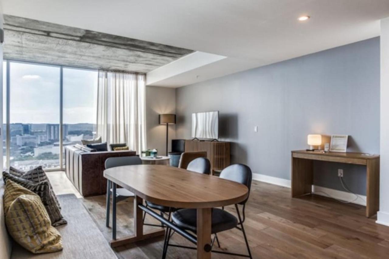 2 Bedroom Lux Panoramic View - Rainey