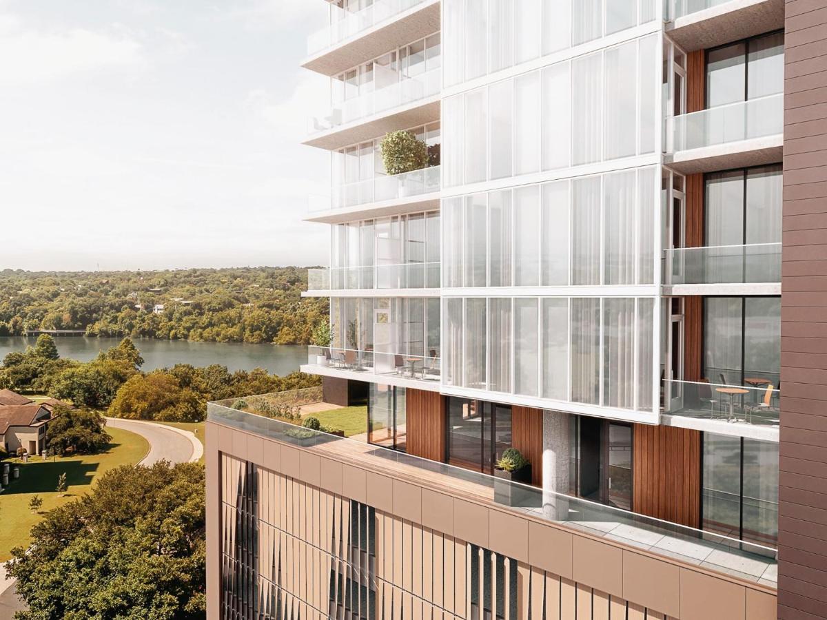2bd Condo-rainey St-best Views-rt Pool *