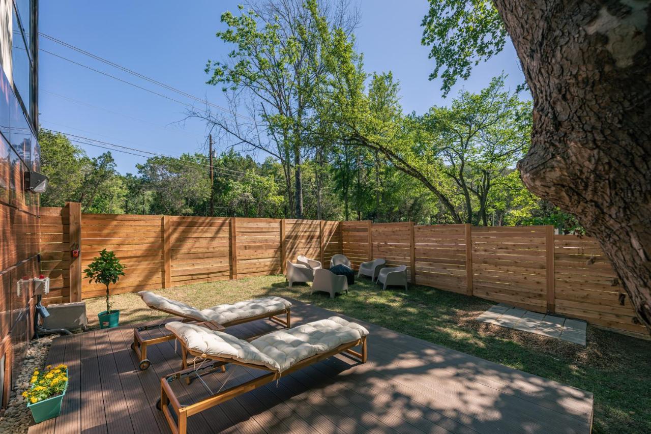 Modern Creek House Getaway In Lakeway *