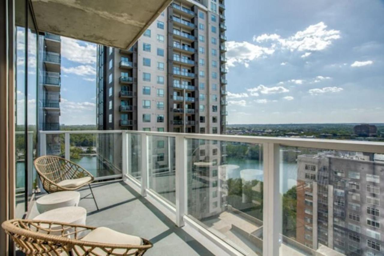 2 Bedroom Lux Panoramic View - Rainey