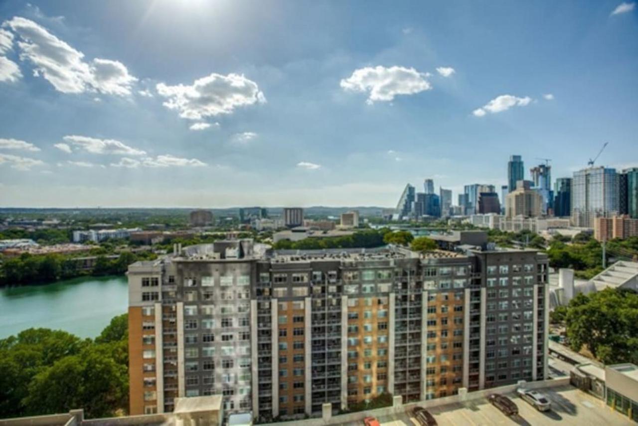 2 Bedroom Lux Panoramic View - Rainey Apartment *