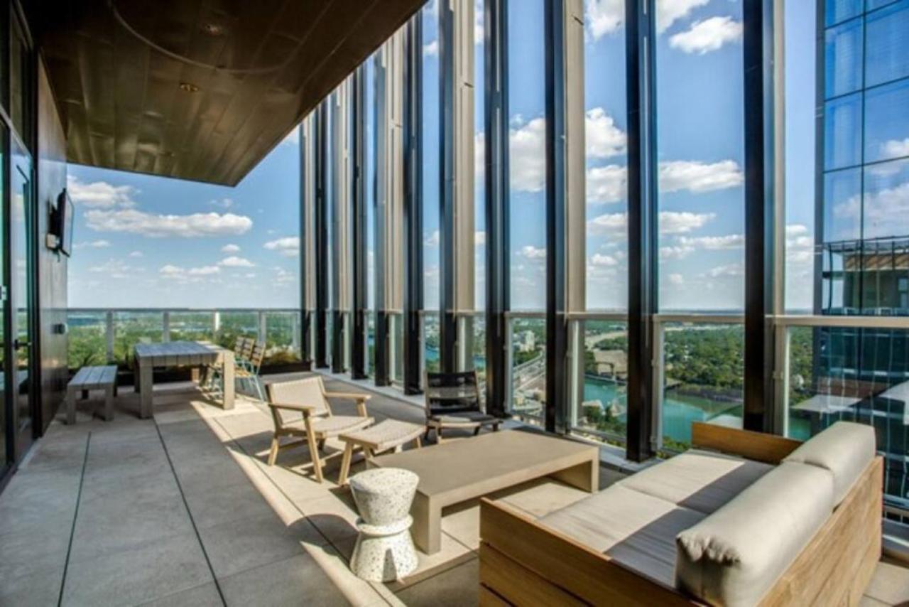 2 Bedroom Lux Panoramic View - Rainey *
