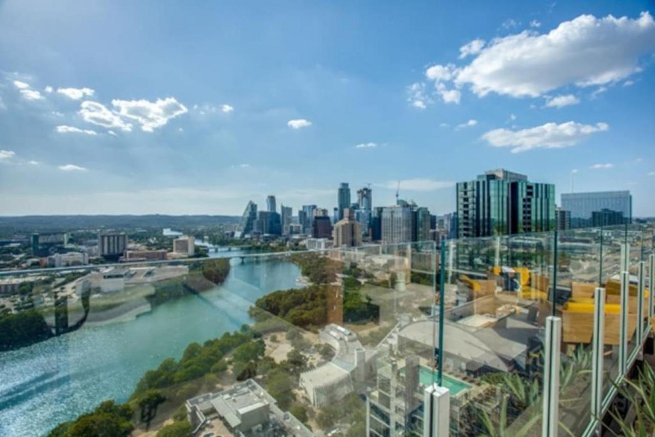 2 Bedroom Lux Panoramic View - Rainey Apartment Austin