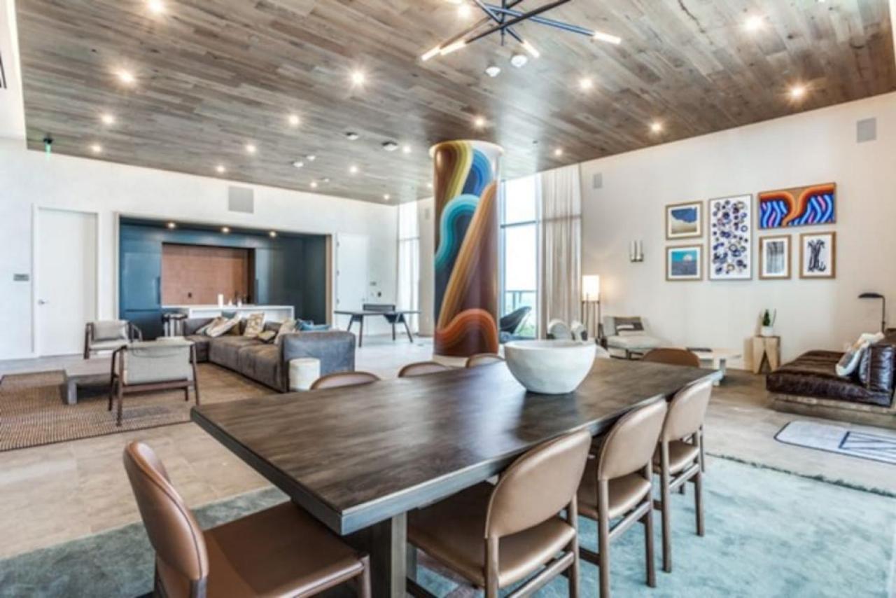 Apartment 2 Bedroom Lux Panoramic View - Rainey Austin