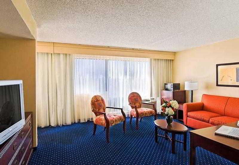 Courtyard Austin-university Area Hotel 3*