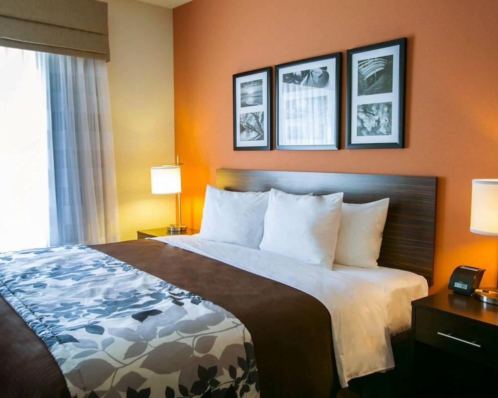 Sleep & - Tech Center 3*