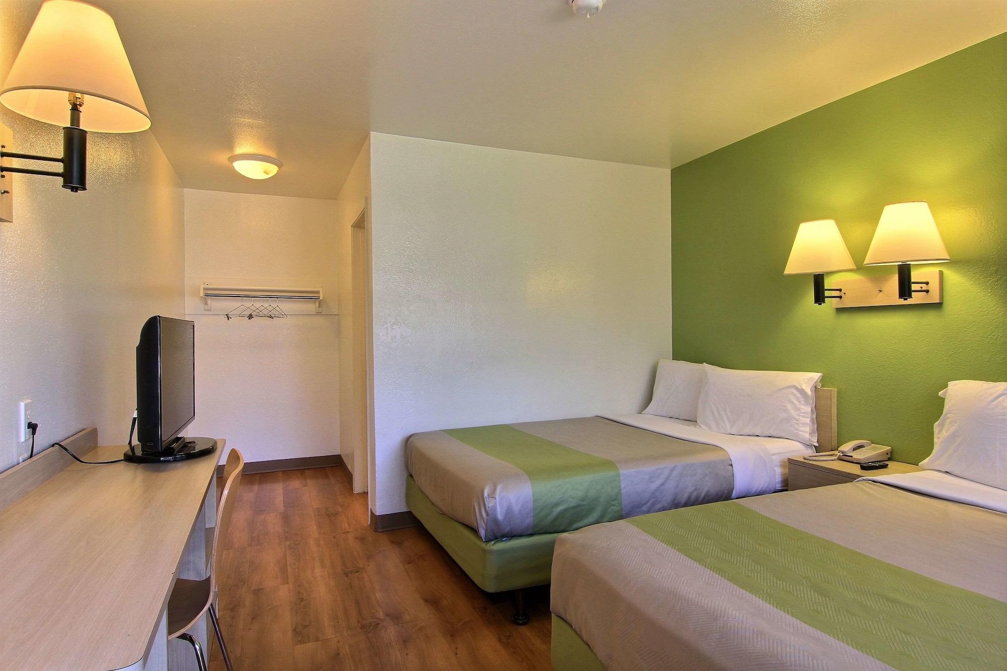 Hotel 6-austin, Tx - North 2*