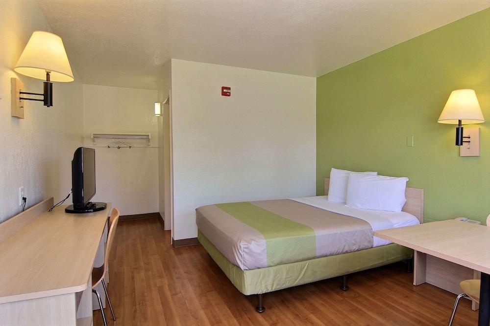 Hotel 6-austin, Tx - North 2*