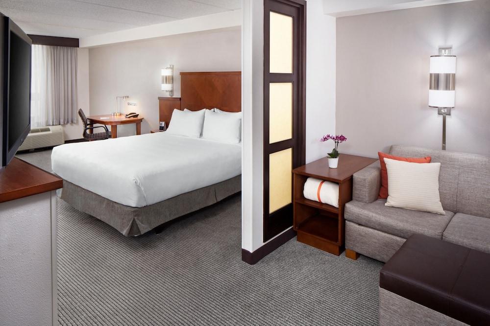 Hyatt Place Arboretum