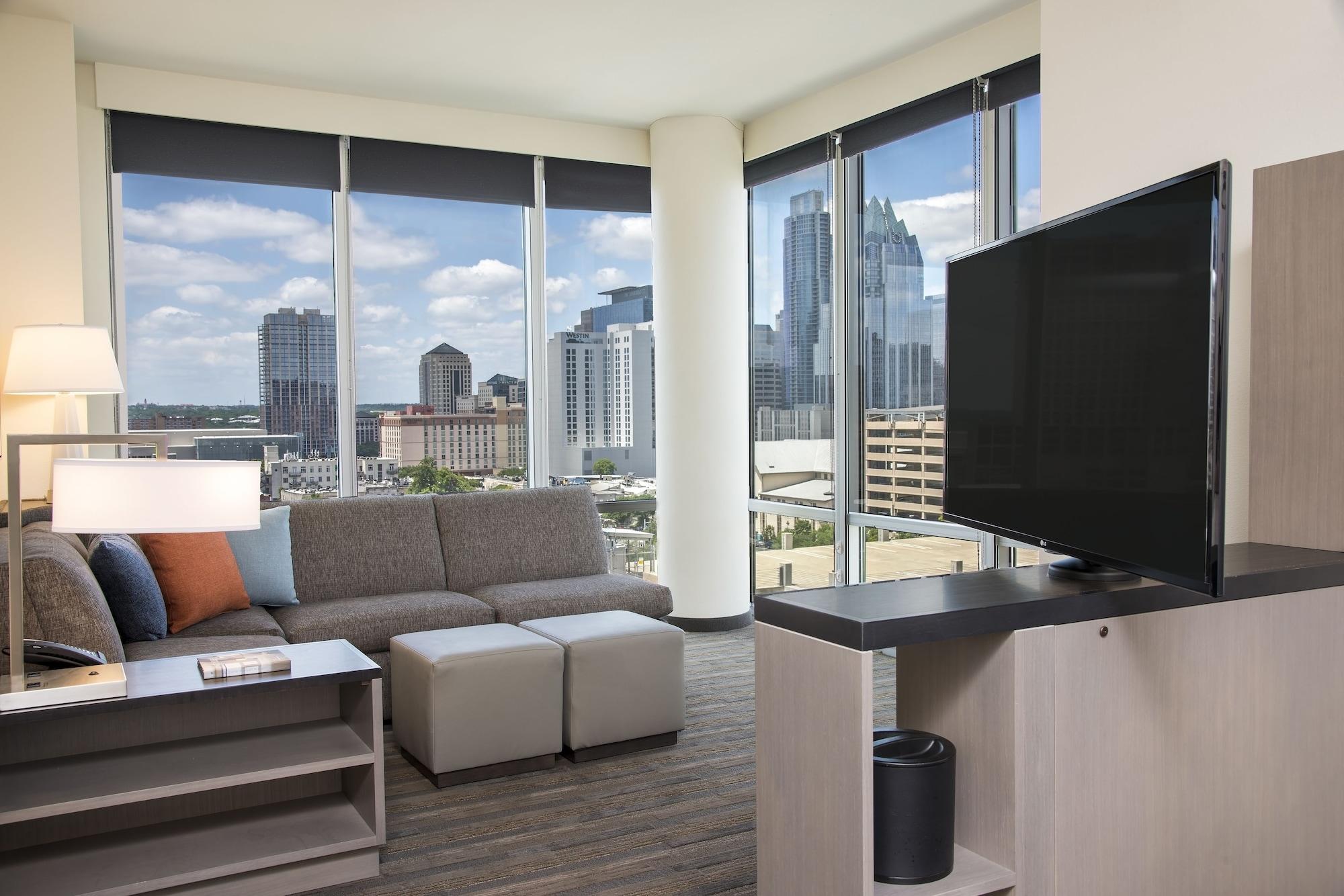 Hyatt House Austin/downtown 4*