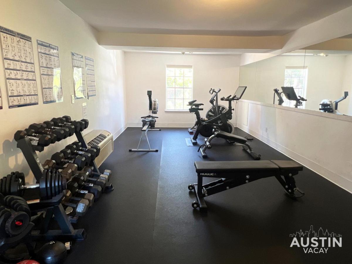 Long Term Luxury In Prime Location And Swimming Pool Holiday home
