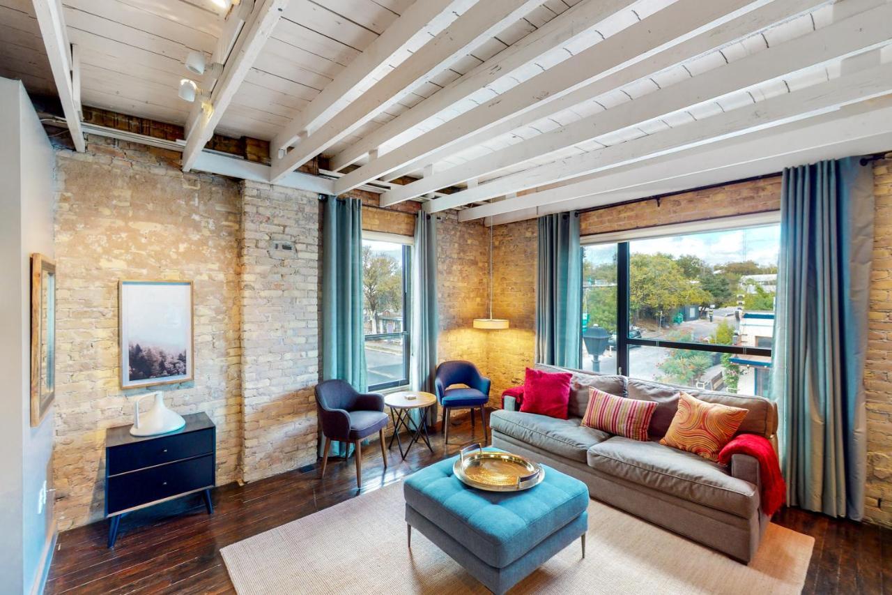 Apartment East 6th Historic Loft