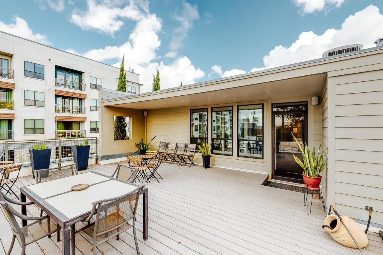 East 6th Historic Loft Apartment *