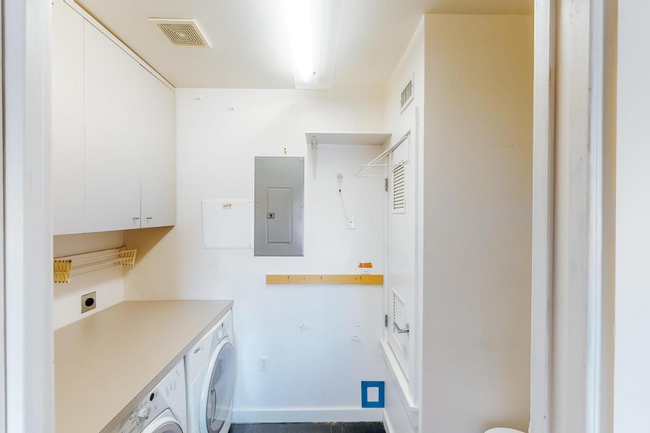 East 6th Historic Loft Apartment Austin